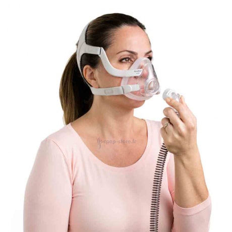 Airfit-F20-ForHer-porte-sur-mannequin_cpap-store.fr_.jpg